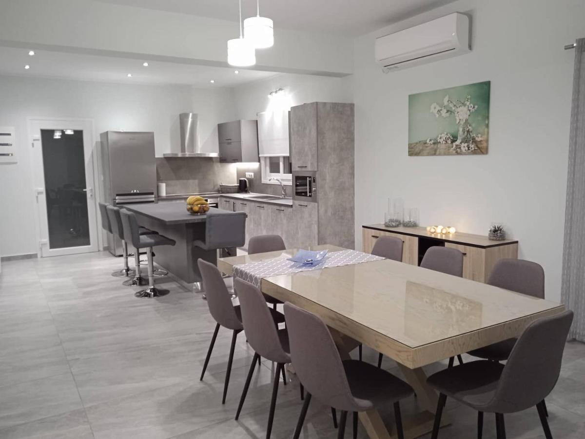 Spiridoula Luxury Villa Roda  Esterno foto